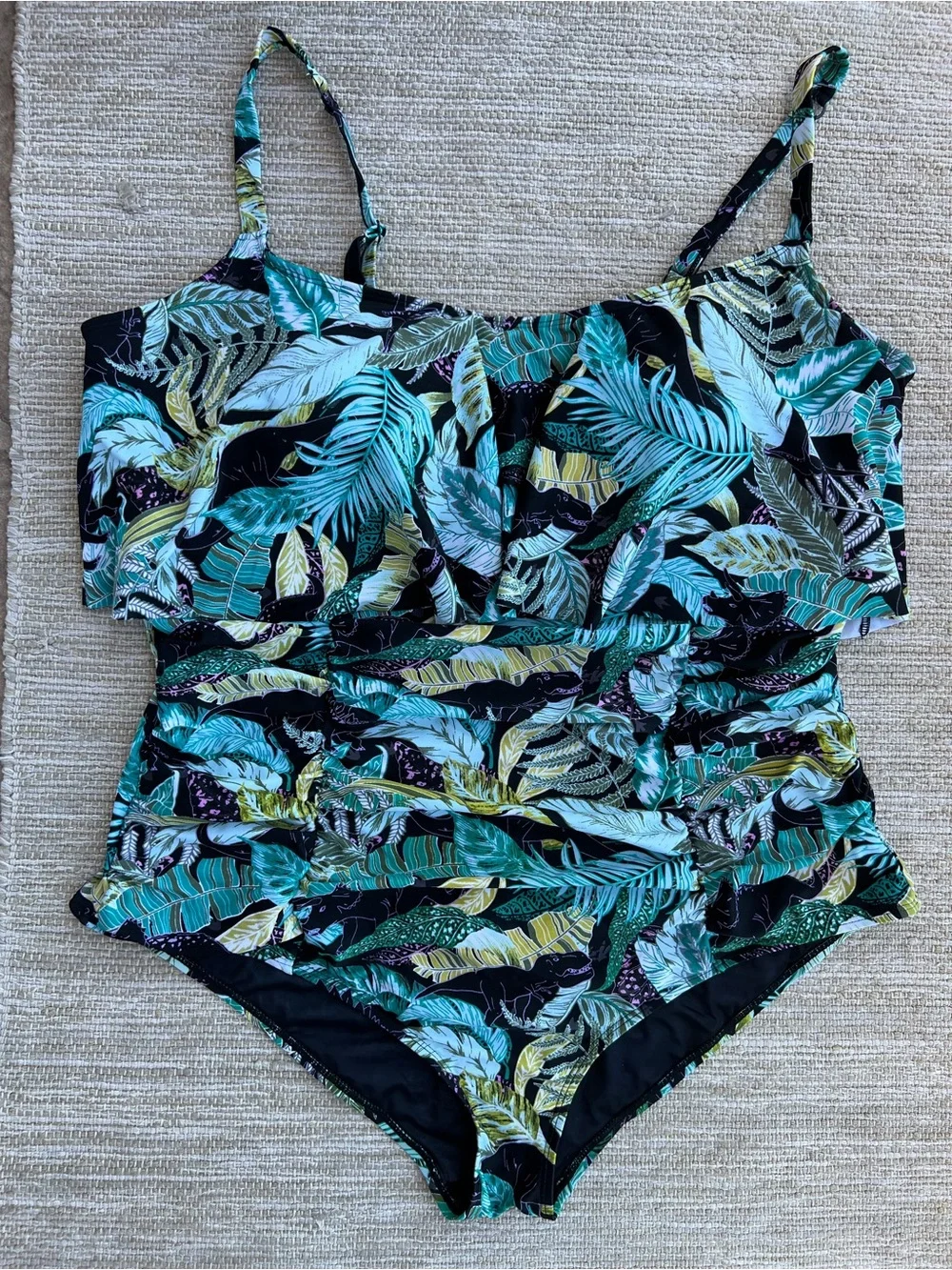 torrid Green Black Tropical Leaf Ruffle Bust Ruched One-Piece Swimsuit size 4